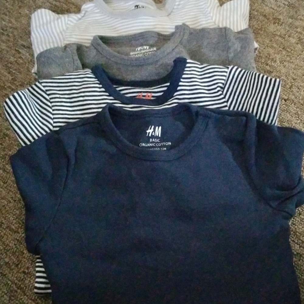4 long sleeved onesies